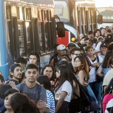 Las empresas de transporte advierten que se podrían suspender los servicios en AMBA