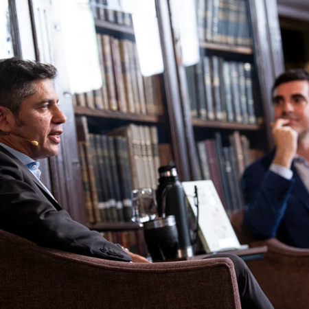 Desde España, Kicillof apuntó contra Milei: “Que el mercado puede funcionar sin Estado es una enorme estafa”