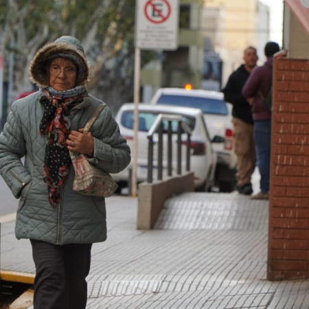 Frío intenso y alerta amarilla por fuertes vientos en gran parte de la provincia