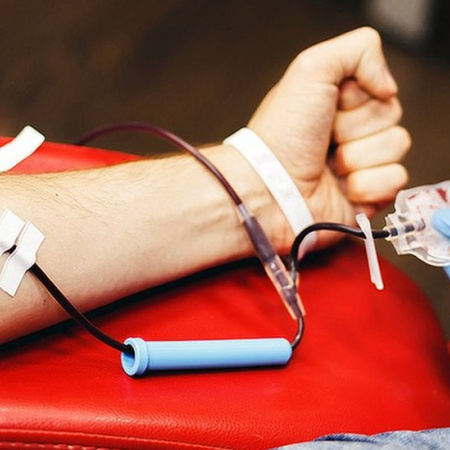 Salud cambió la donación de sangre: qué pasa con los dadores familiares