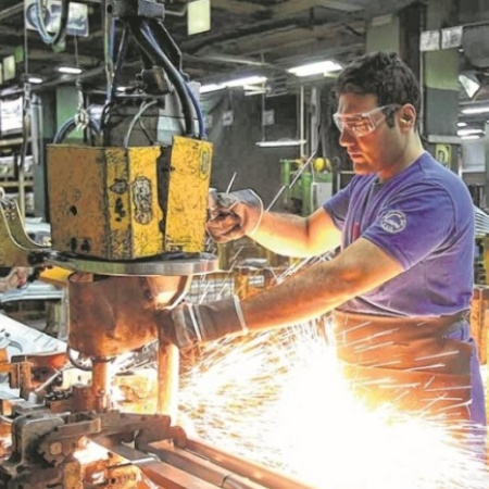 La actividad económica cayó 5% desde 2023 en Provincia