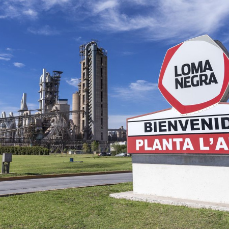 Loma Negra frena su horno en Olavarría: la señal que preocupa al sector