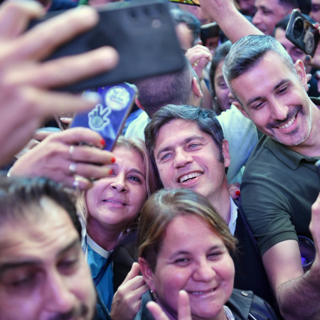 Kicillof en modo campaña: "Milei es un experimento de la ultra derecha a escala mundial que fracasó"