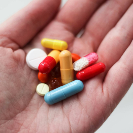 Antiespasmódicos y automedicación: la advertencia del Colegio de Médicos bonaerense
