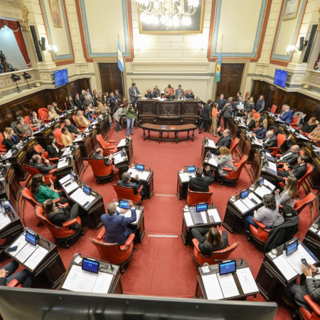 Senado bonaerense: Berni y Magario se cruzaron por las licencias de legisladores