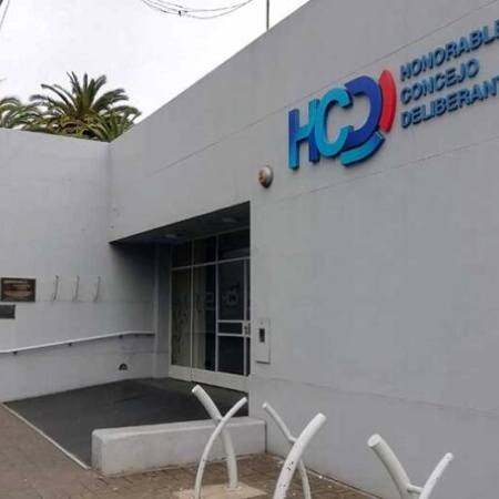 Olavarría aprobó la gratuidad para personas sin cobertura médica y abrió el debate