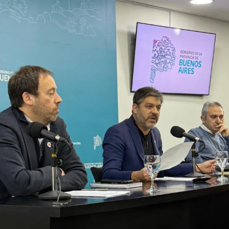 Carlos Bianco pide candidato único: "El que plantea ir dividido es porque quiere perder"