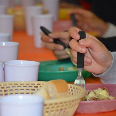 Comedores escolares bonaerenses: qué cambia con el nuevo aumento del 15%