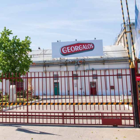 Dos grandes empresas bonaerenses avanzan con suspensiones ante la caída del consumo