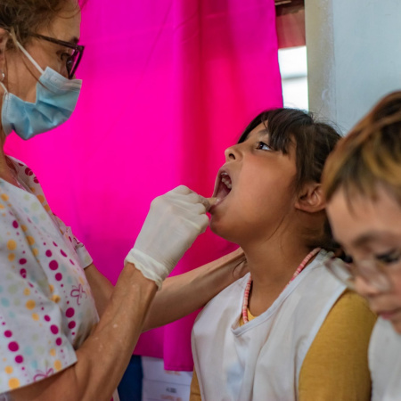 Más de 1.100 estudiantes de La Costa recibieron controles de salud en sus escuelas