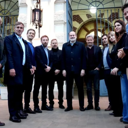 Peronismo bonaerense: la mesa de 11 intendentes que quiere decidir al sucesor