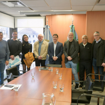 Marinucci garantizó nuevos servicios de transporte en la Provincia