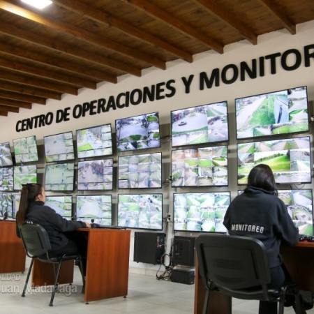 Suspenden a seis operadores del Monitoreo de Madariaga por jugar online durante su turno