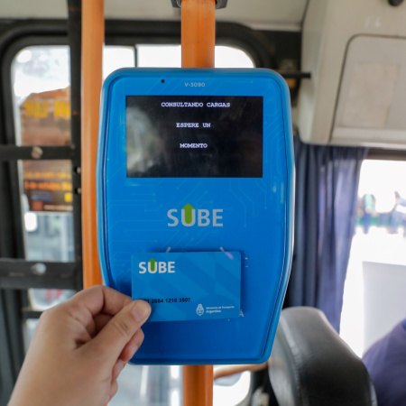 Viajar en colectivo y subte con descuentos: todas las promociones disponibles en agosto