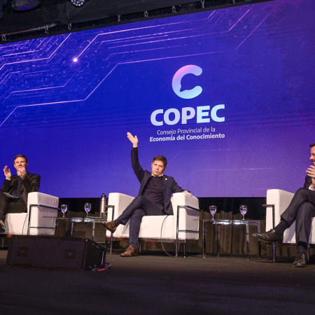 Kicillof presentó en Vicente López el Consejo Provincial de la Economía del Conocimiento