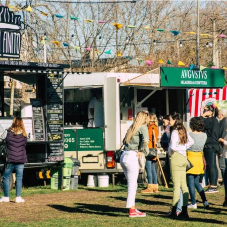 Vicente López habilitará puestos gastronómicos desmontables en plazas públicas