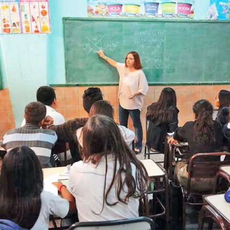 La Provincia extiende el programa que refuerza la lectura en primer año
