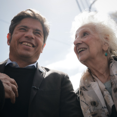 Kicillof pidió "ponerle un freno a este experimento de la ultraderecha en la Argentina"