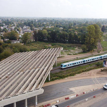 Juntan firmas para pedir que se reanuden las obras de la Autopista Presidente Perón