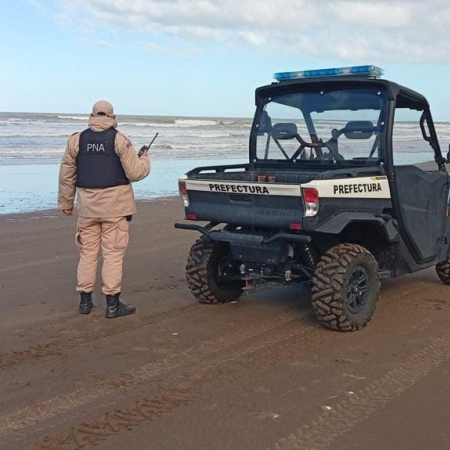 Buscan por agua, aire y tierra a dos kayakistas desaparecidos en Santa Teresita
