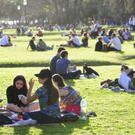 Siete de cada diez jóvenes del interior bonaerense quiere irse a una ciudad grande