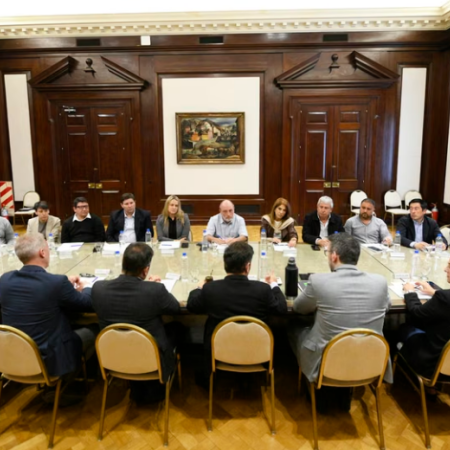 Intendentes recurren al Banco Provincia para financiar maquinaria y equipos