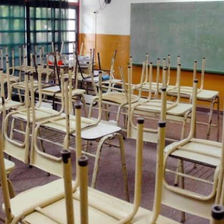 El Gobierno de Kicillof advirtió sobre los paros docentes y posibles descuentos