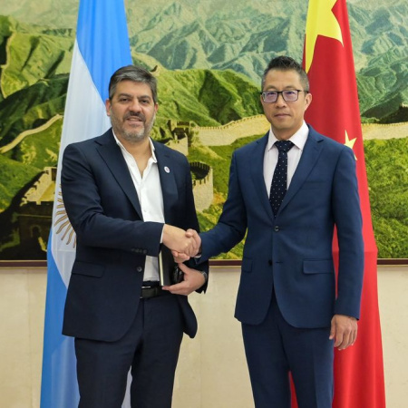 La Provincia busca reforzar la red eléctrica para el verano con baterías chinas