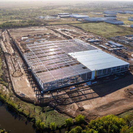 El centro logístico más grande de Mercado Libre abrió en Escobar y proyecta 1.300 empleos